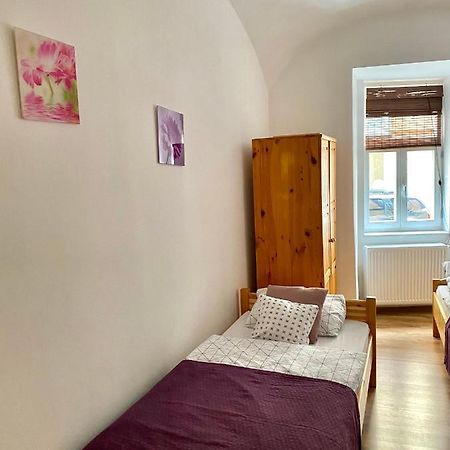 Appartamento Grande Familia Apartman Eger Esterno foto