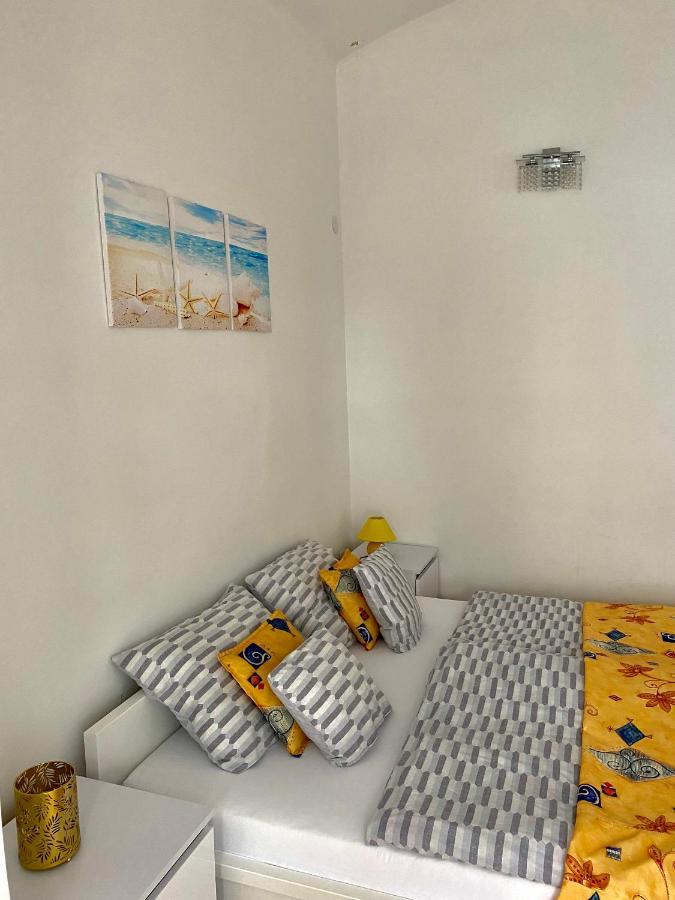 Appartamento Grande Familia Apartman Eger Esterno foto
