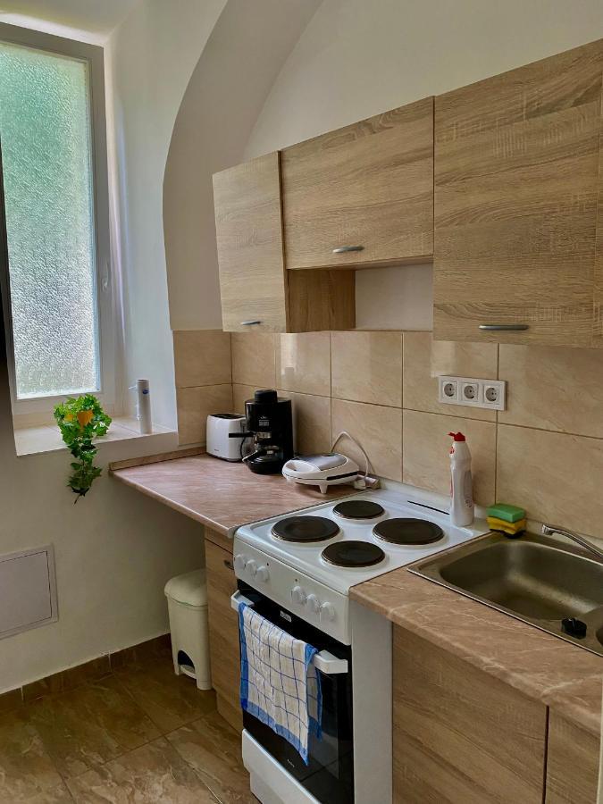 Appartamento Grande Familia Apartman Eger Esterno foto